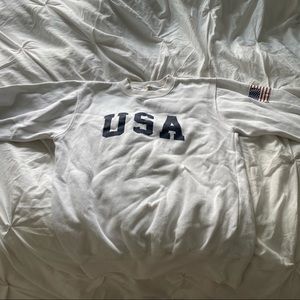 Brandy Melville USA crew neck